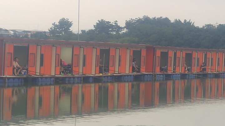 fish_pay_01021912.jpg