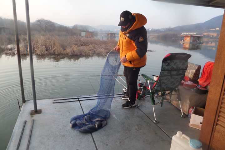 fish_pay_05554686.jpg
