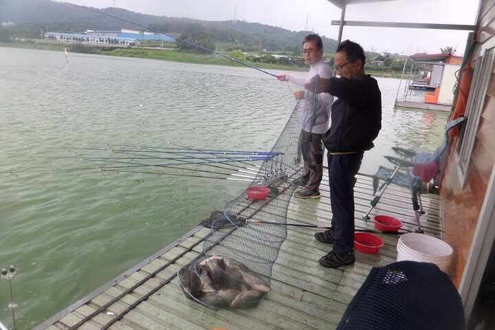 fish_pay_12590786.jpg